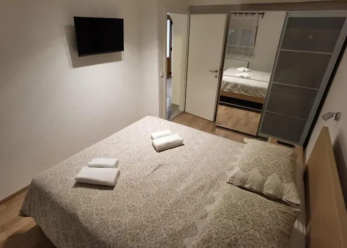 Bura Apartment Posedarje