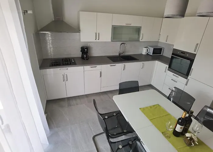 Apartment Bura